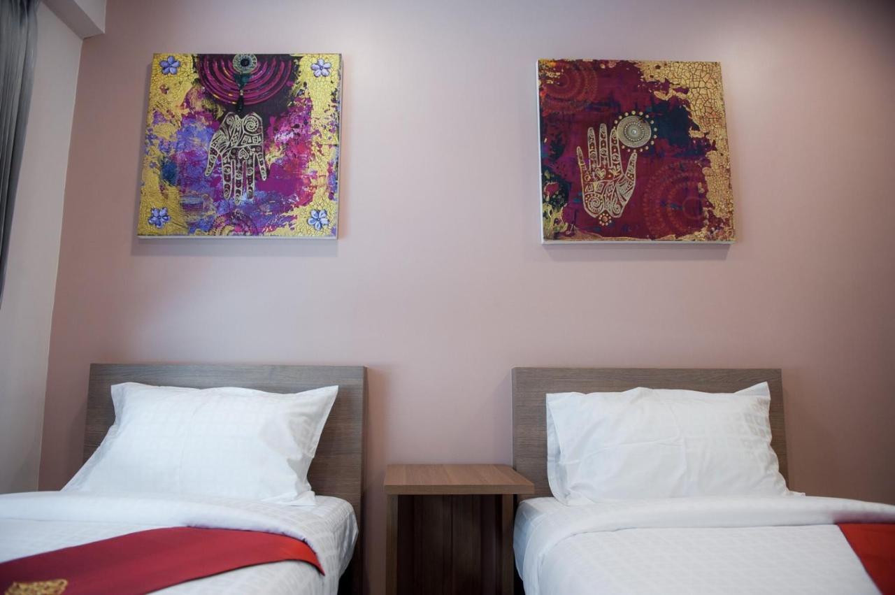 The Moon Night Hotel Bangkok Luaran gambar