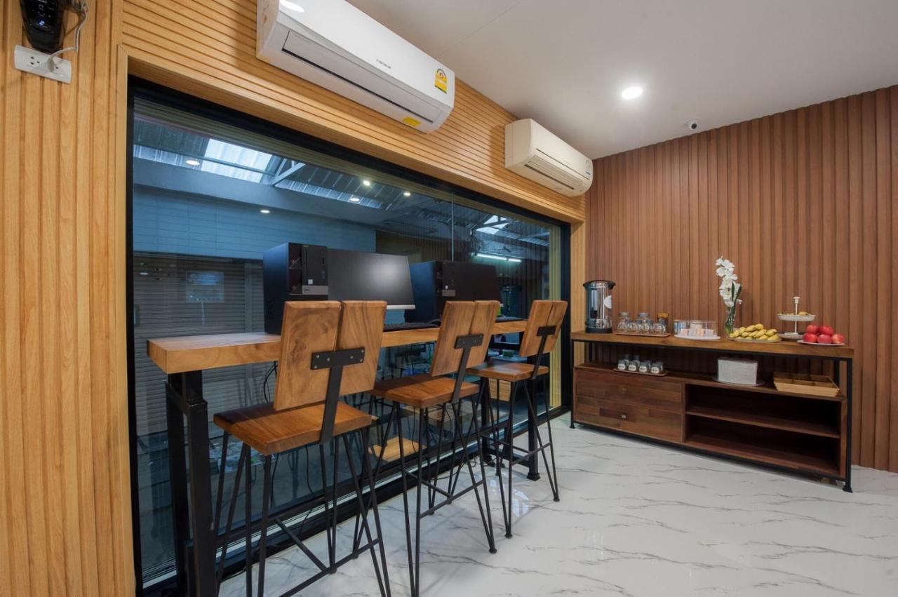 The Moon Night Hotel Bangkok Luaran gambar